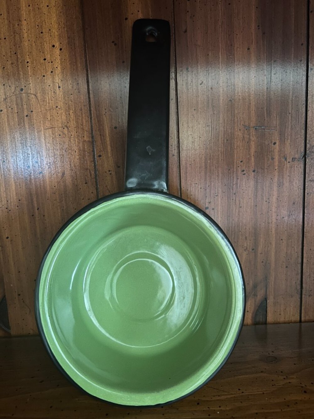 Vintage Enamelware Saucepan Avocado Green Retro Kitchen - Picture 2 of 4